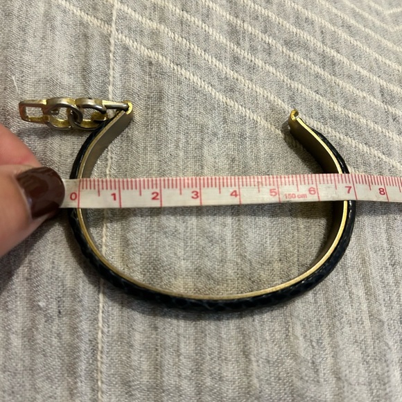 Gucci Gold Logo Bracelet with Black Band - Picture 9 of 9